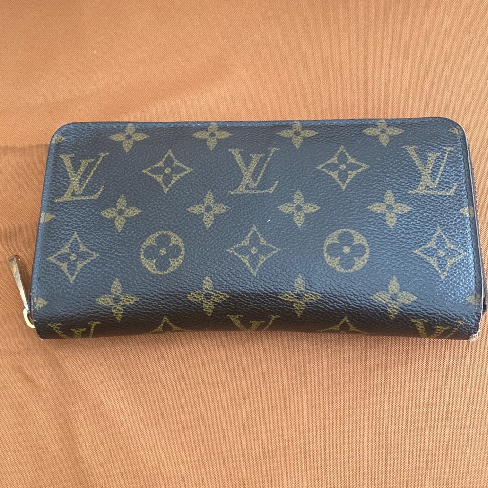 Authentic Louis Vuitton Wallet